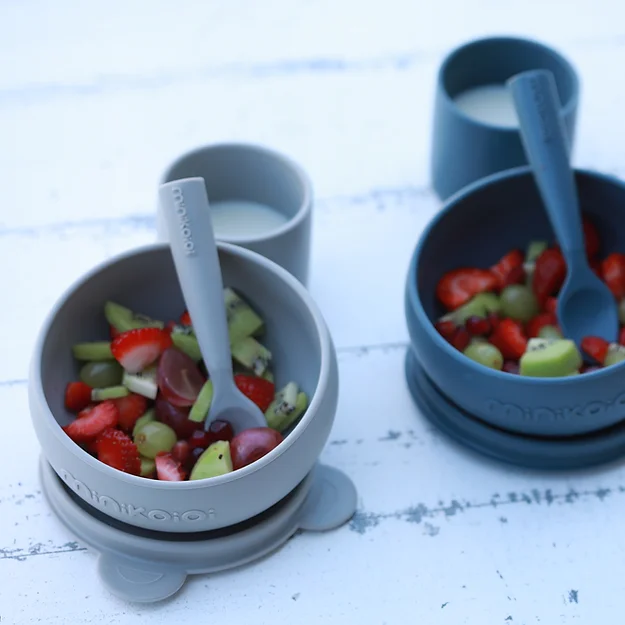 Set de Bowl con tapa, cuchara y vasito. - Image 3